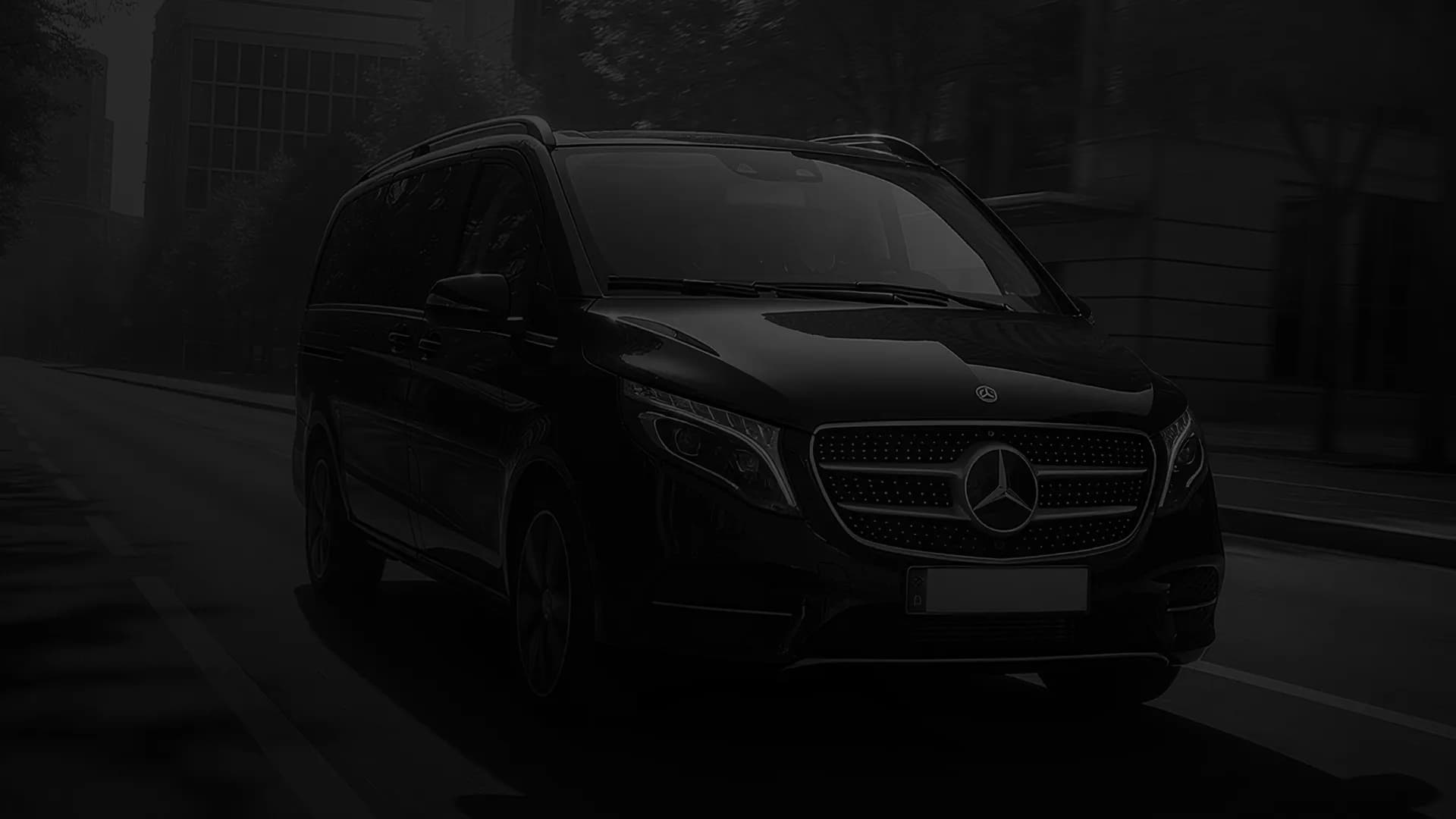 Mercedes Clase V negro de noche